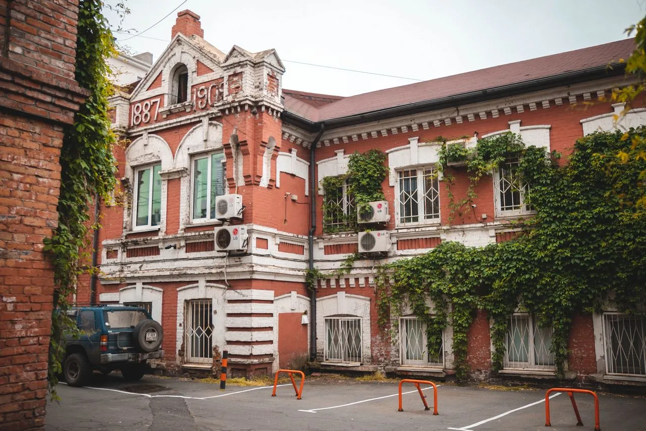 Millionka Courtyards